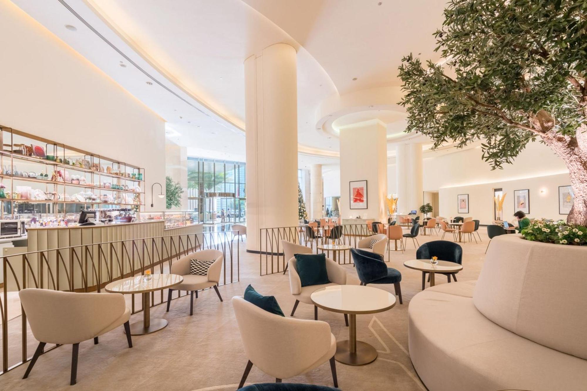 Jw Marriott Hotel Marina Дубай Екстериор снимка The Café at The Ivy Collection