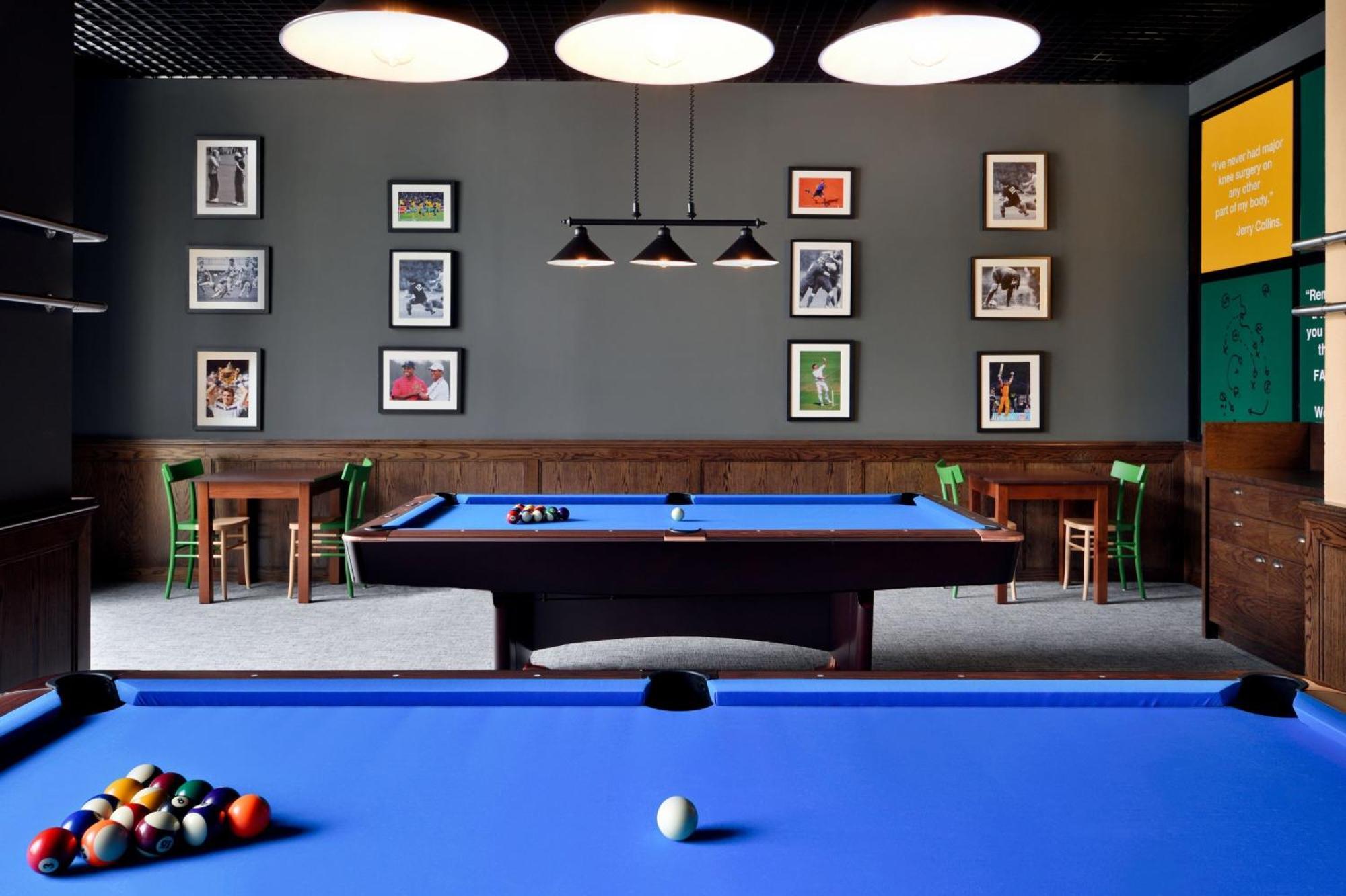 Jw Marriott Hotel Marina Дубай Екстериор снимка A pool table