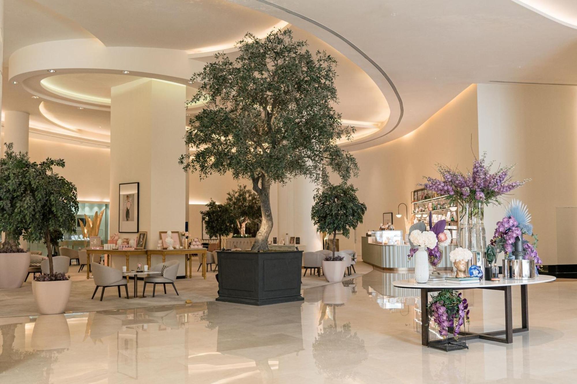 Jw Marriott Hotel Marina Дубай Екстериор снимка The lobby of the hotel