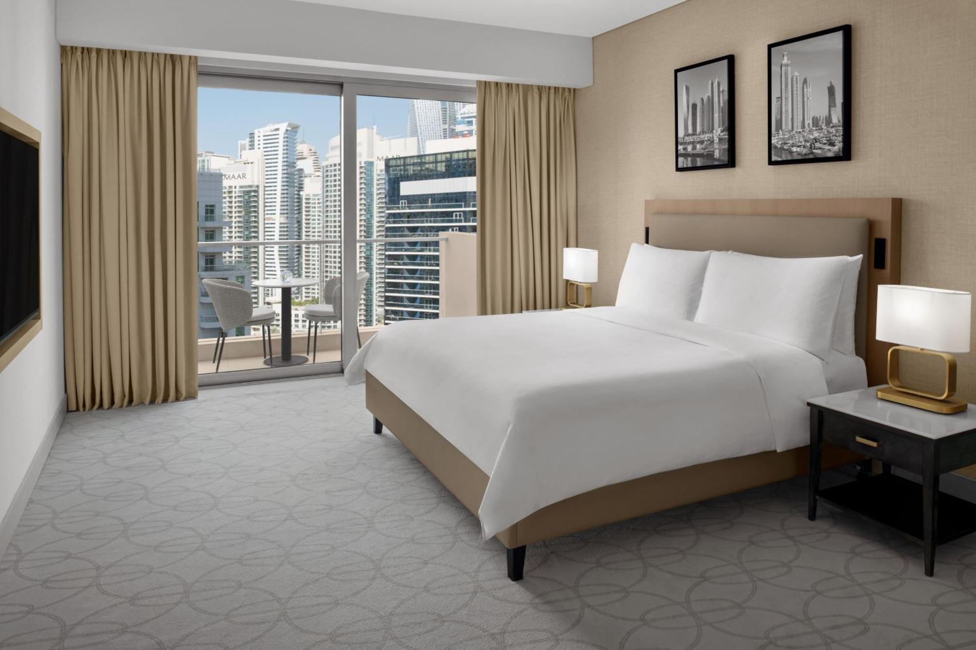 Jw Marriott Hotel Marina Дубай Екстериор снимка A bedroom at the Ritz-Carlton, Downtown, Dubai