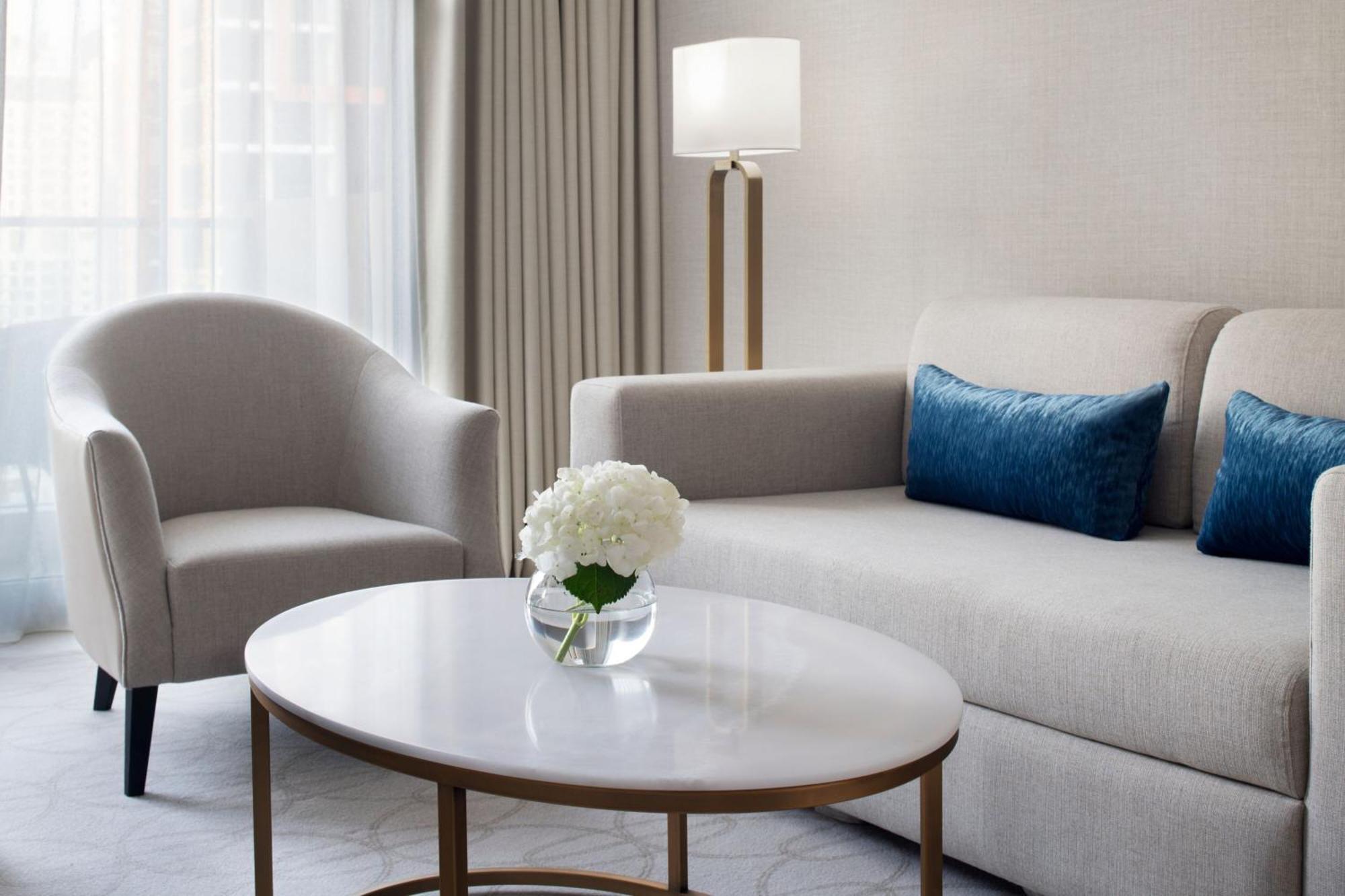 Jw Marriott Hotel Marina Дубай Екстериор снимка A living room at The St. Regis New York