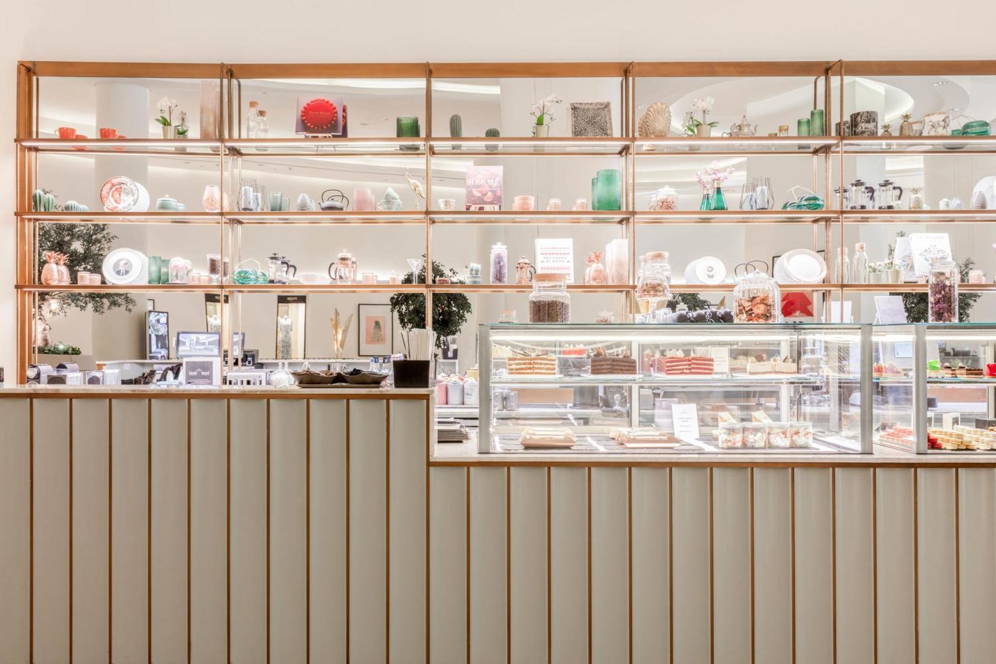 Jw Marriott Hotel Marina Дубай Екстериор снимка The interior of the new store in 2019